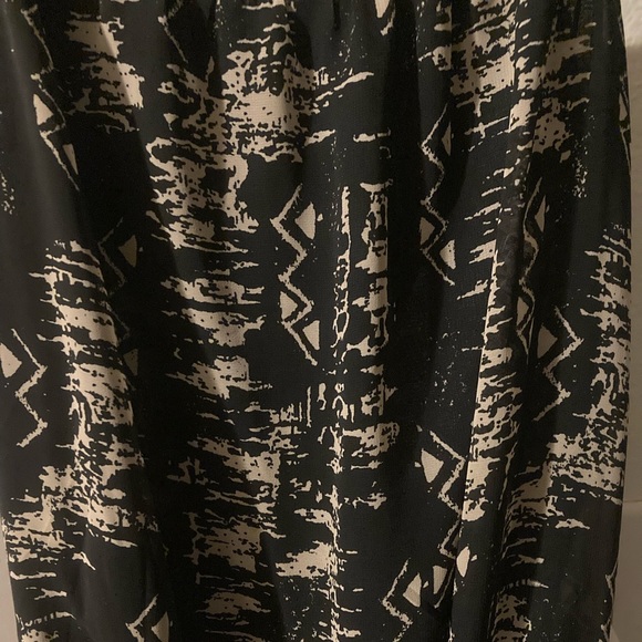 Long Dress - Picture 2 of 3